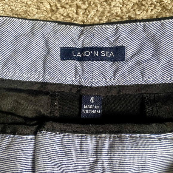 Land ‘N Sea Black Shorts - Size 4. - Picture 3 of 6